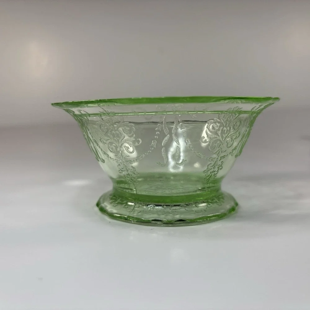 Vtg Uranium Belmont Tumbler Co BOWKNOT Green Low Footed Sherbet